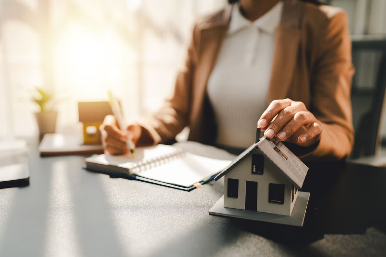 Curso de Asesoramiento Legal y Fiscal Inmobiliario Curso de Asesoramiento Legal y Fiscal Inmobiliario