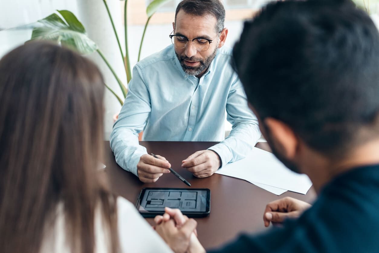 Curso de Negociación y Cierre de Ventas Inmobiliarias Curso de Negociación y Cierre de Ventas Inmobiliarias